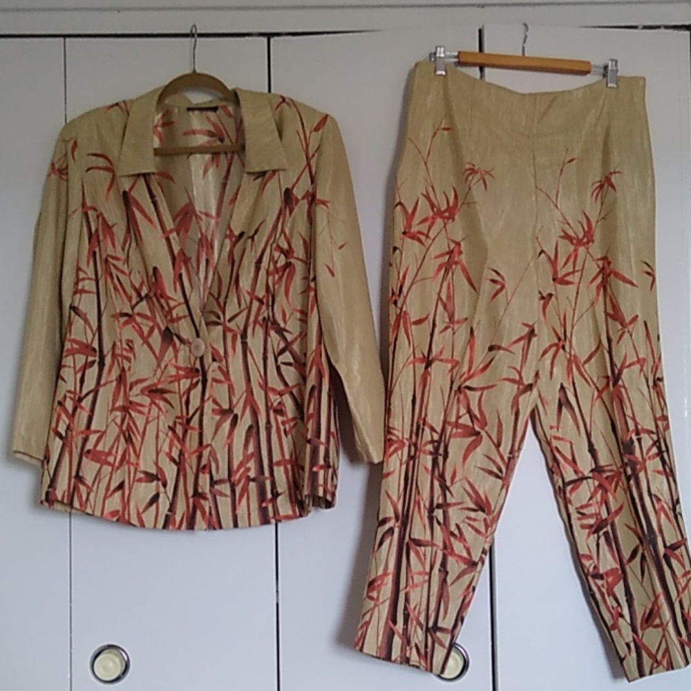 Two-piece ankle length pants set